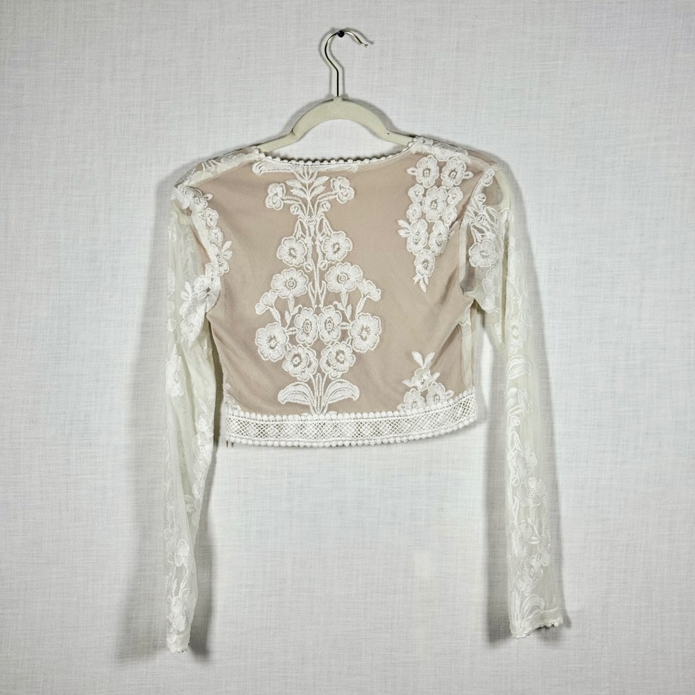 Altard State Arissa Floral Embroidered Top S White Lace Long Sleeve Crop Mesh - Picture 6 of 11
